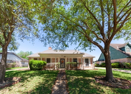 8826 Roos Road - Photo 1