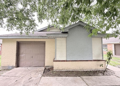 15821 Ridgecroft Road - Photo 1