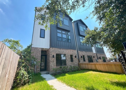326 Eastwood Street - Photo 1