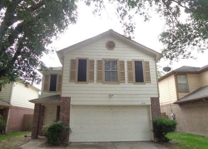 810 Oak West Drive - Photo 1