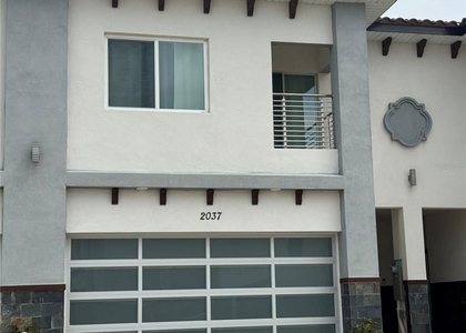 2037 Greenbriar Terrace - Photo 1