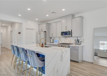 600 N Carriage Hill Drive - Photo 1