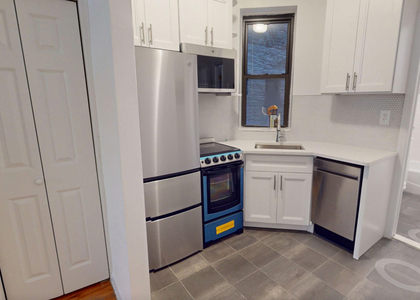 East 91 Street - Photo 1
