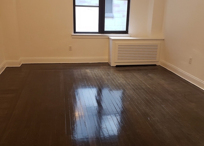 West 55 Street - Photo 1