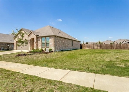 3011 Tahoka Springs - Photo 1