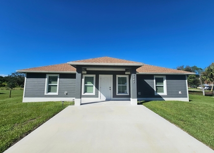 2447 Nw 5th Street - Photo 1