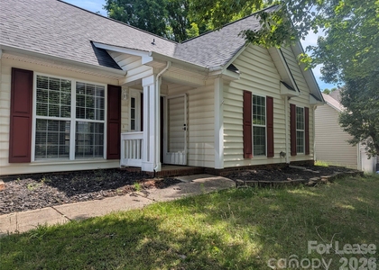 131 Diamond Drive - Photo 1
