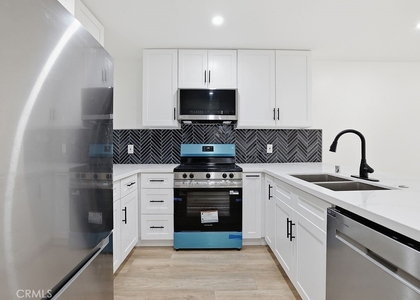 17000 Burbank Boulevard - Photo 1