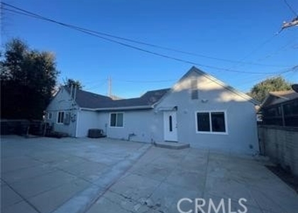 1440 Adu N Allen Avenue - Photo 1