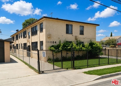 1104 W 93rd Street - Photo 1