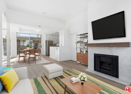 2033 Beloit Avenue - Photo 1