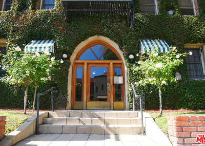 611 S Cloverdale Avenue - Photo 1