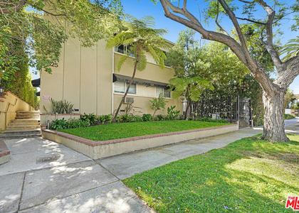 525 N Sweetzer Avenue - Photo 1