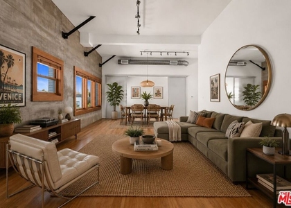 8 Brooks Avenue - Photo 1