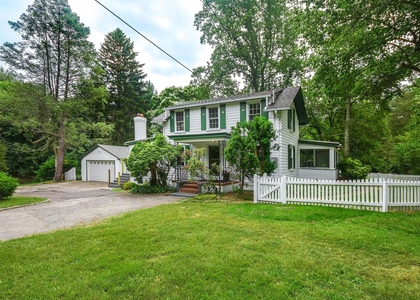 23 Pinetree Lane - Photo 1