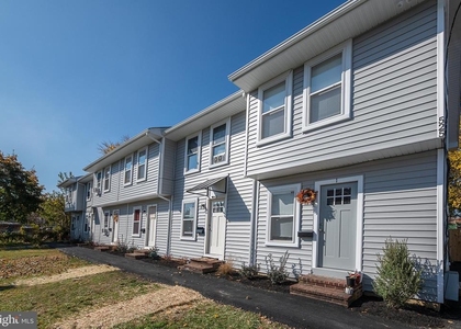 525 Gray Avenue - Photo 1
