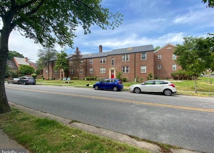 804 Monument Avenue - Photo 1