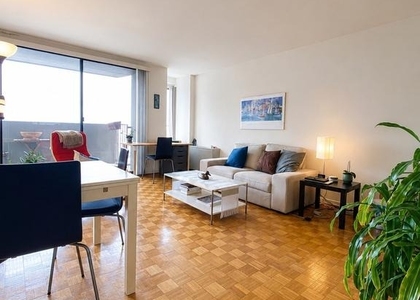 224 W Rittenhouse Square - Photo 1