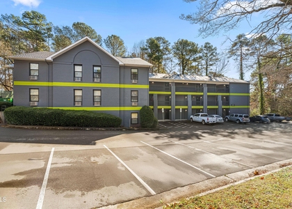 5104 Hollyridge Drive - Photo 1