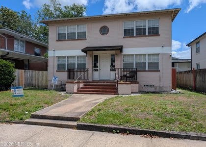 2136 College Street - Photo 1