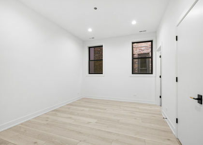 1331 W Taylor Street - Photo 1