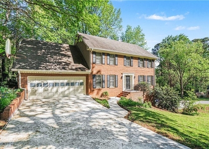 1527 Ridgewood Drive - Photo 1