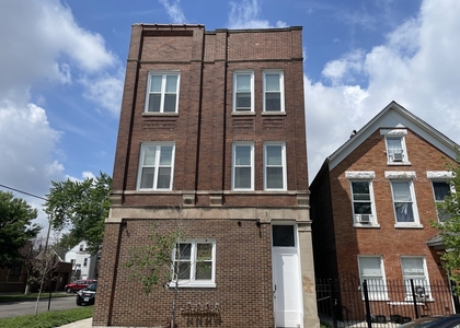 2858 S Saint Louis Avenue - Photo 1