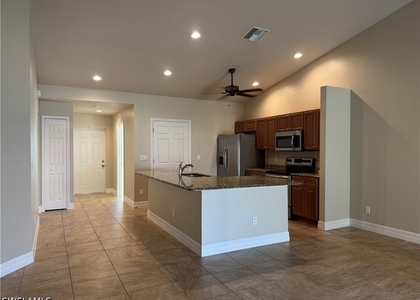 1715 Sw 1st Avenue - Photo 1
