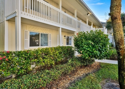 4621 Bayshore Drive - Photo 1