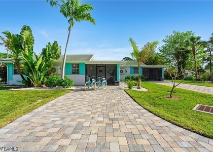 2134 Palm Street - Photo 1