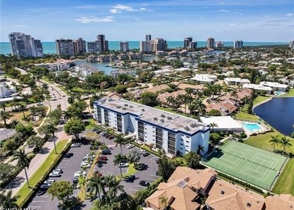 555 Park Shore Drive - Photo 1