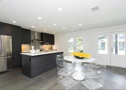 1410 Hyde Park Boulevard - Photo 1