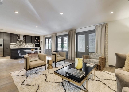 1410 Hyde Park Boulevard - Photo 1