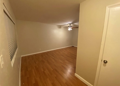 502 West Alabama Street - Photo 1