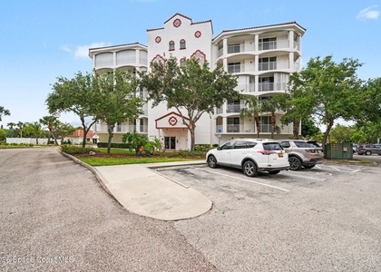 820 Del Rio Way - Photo 1