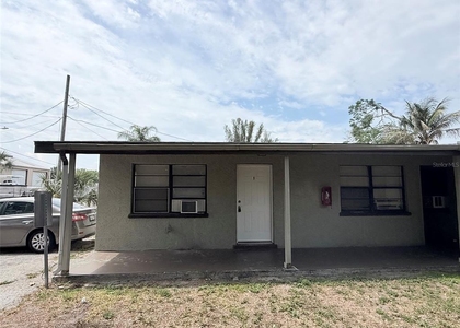 2404 10th Street W - Photo 1