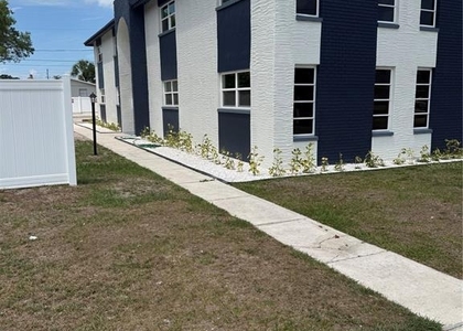 439 76th Avenue N - Photo 1