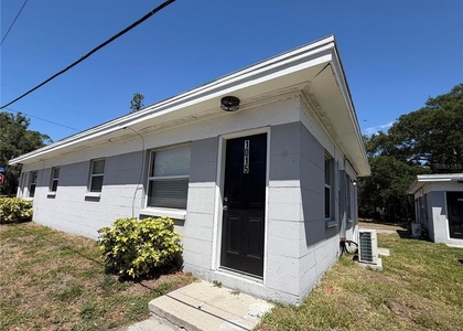 1015 Vine Avenue - Photo 1