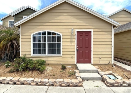 621 Washington Palm Loop - Photo 1