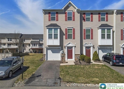 10 White Rose Lane - Photo 1