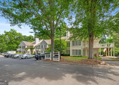 601 Abingdon Way - Photo 1