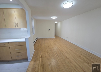 West 52nd Street - Photo 1