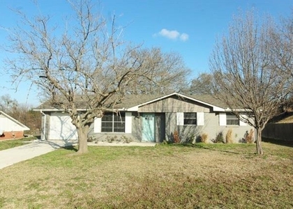 610 Overlook Drive - Photo 1