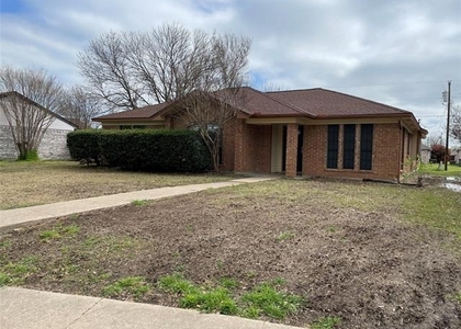 1402 Sheppard Lane - Photo 1