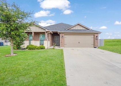 2401 Southridge Lane - Photo 1
