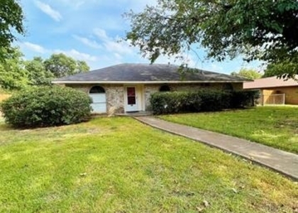 221 Connie Drive - Photo 1