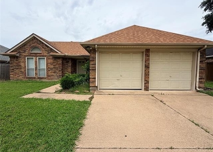 4806 Shadyway Drive - Photo 1
