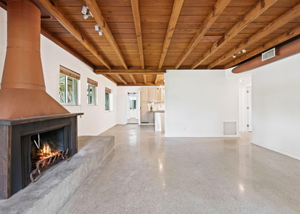 2020 Ne 4th Avenue - Photo 1