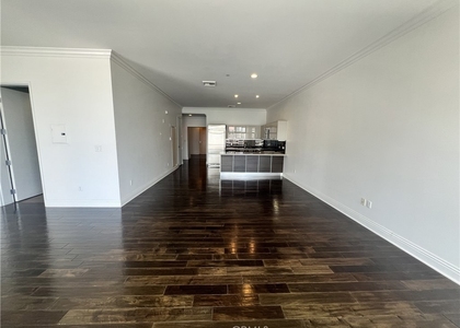801 S Grand - Photo 1