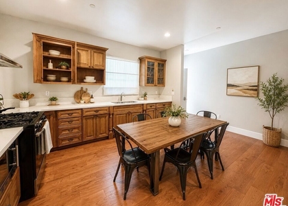 1212 W 37th Drive - Photo 1